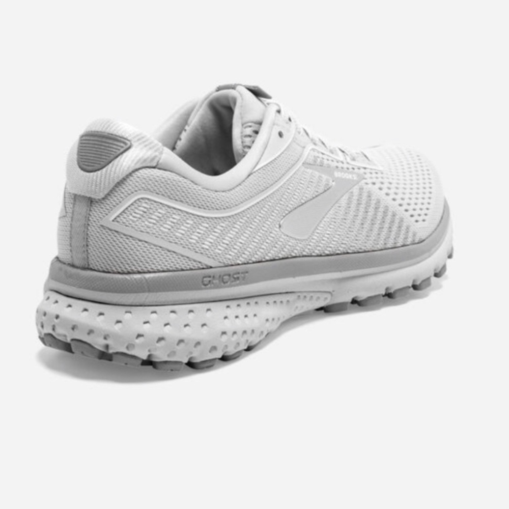 !Ghost 12 W. Size 8 EUC!